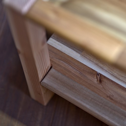 木製サイドテーブル / ナイトテーブル